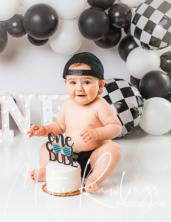 ONE Cool Dude Cake Smash Session