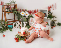 Strawberry Cake Smash